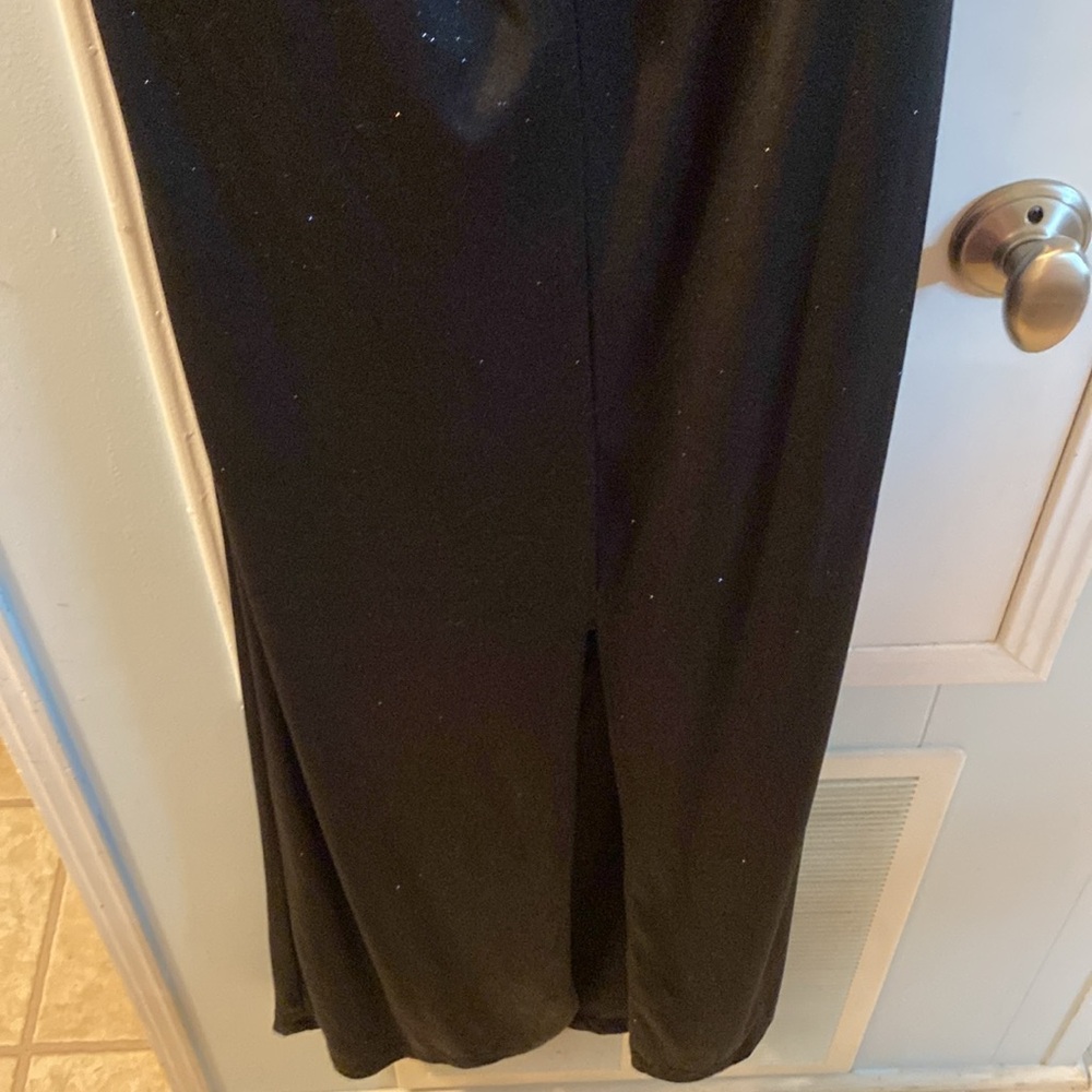 Jackie Jones, New York long gown slit in the back size 14 - Picture 6 of 10